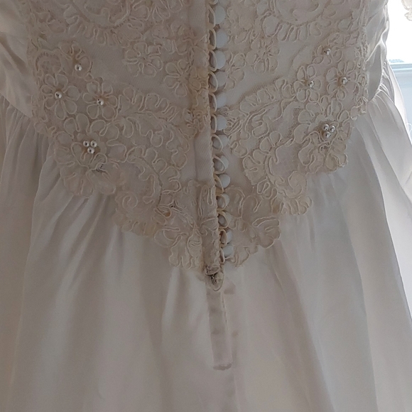 VINTAGE UNION MADE WEDDING GOWN SIZE 16 - Picture 14 of 16